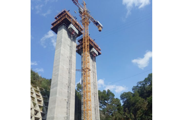 ���϶���ʩ��